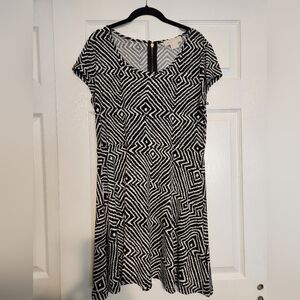 MICHAEL Michael Kors Petite Large Black/White Patterned Dress